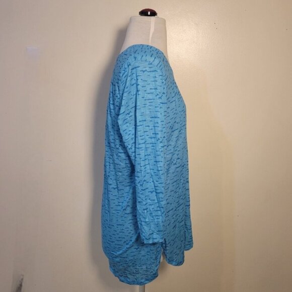 Women's Large: Blue Long Line Quarter Sleeve Light Weight Top - Picture 4 of 6